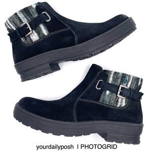 Earth Origins black suede water repellent Tate ankle boots US 7.5